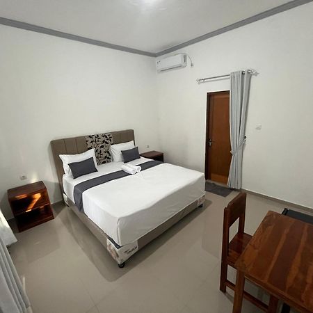Kuta Lodge Homestay Exteriör bild